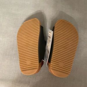 Size 6 toddler boy sandals. Cat and jack.